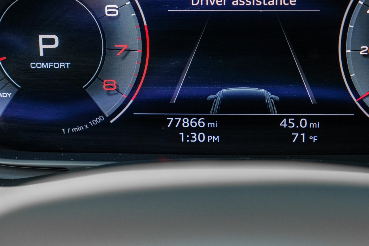 Audi Q8 Vehicle Main Gallery Image 20