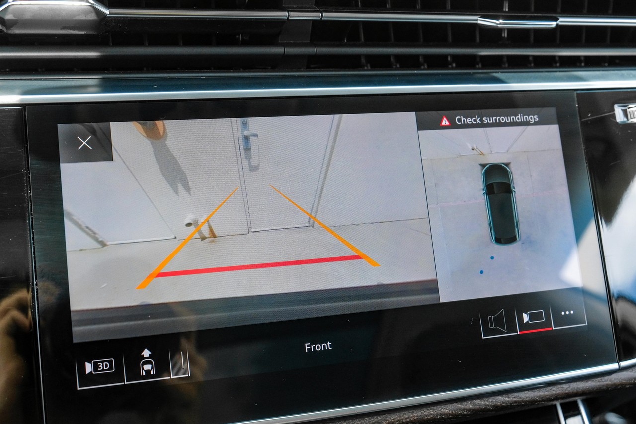 Audi Q8 Vehicle Main Gallery Image 23