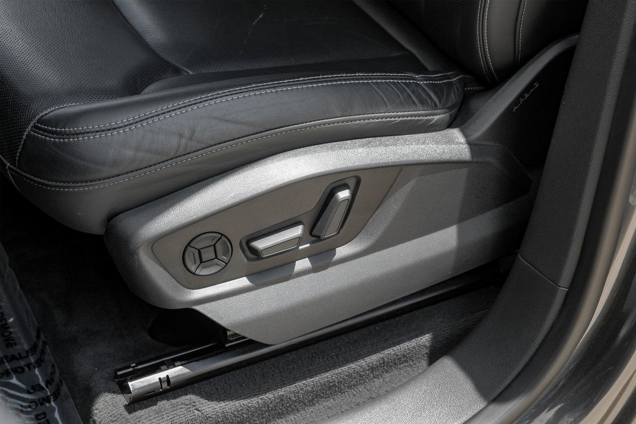 Audi Q8 Vehicle Main Gallery Image 32