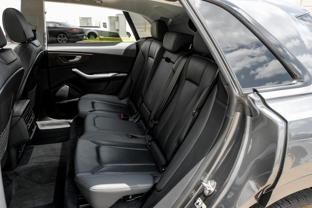 Audi Q8 Vehicle Main Gallery Image 38