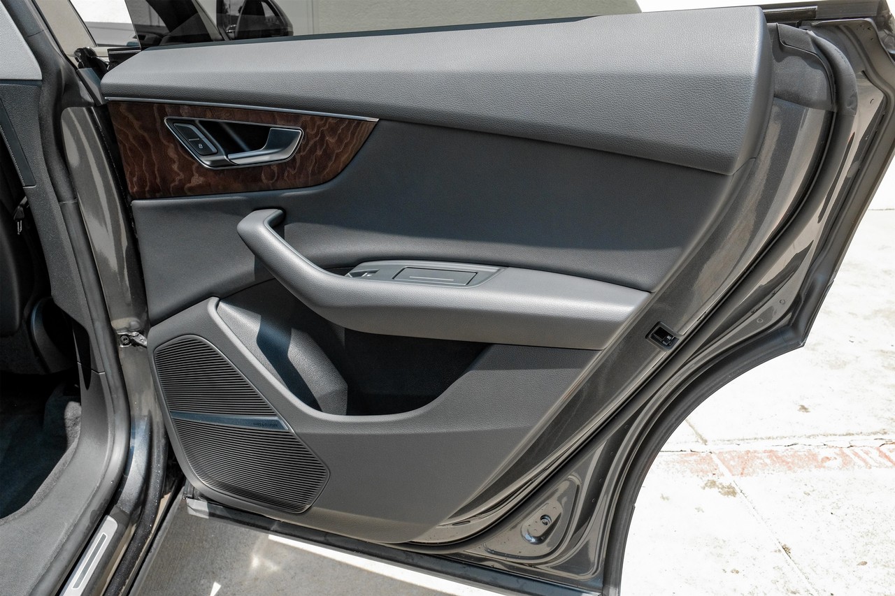 Audi Q8 Vehicle Main Gallery Image 46