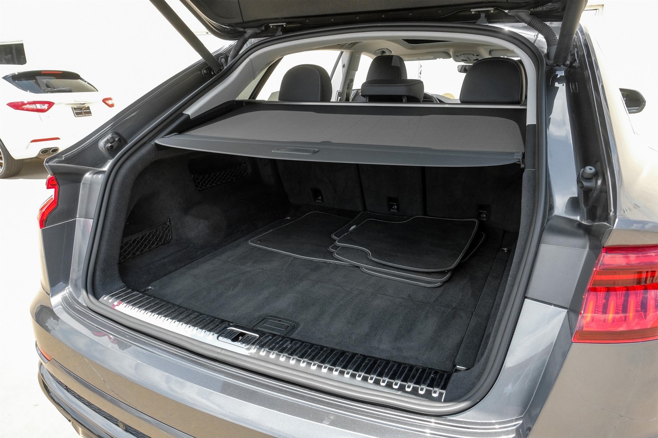 Audi Q8 Vehicle Main Gallery Image 49