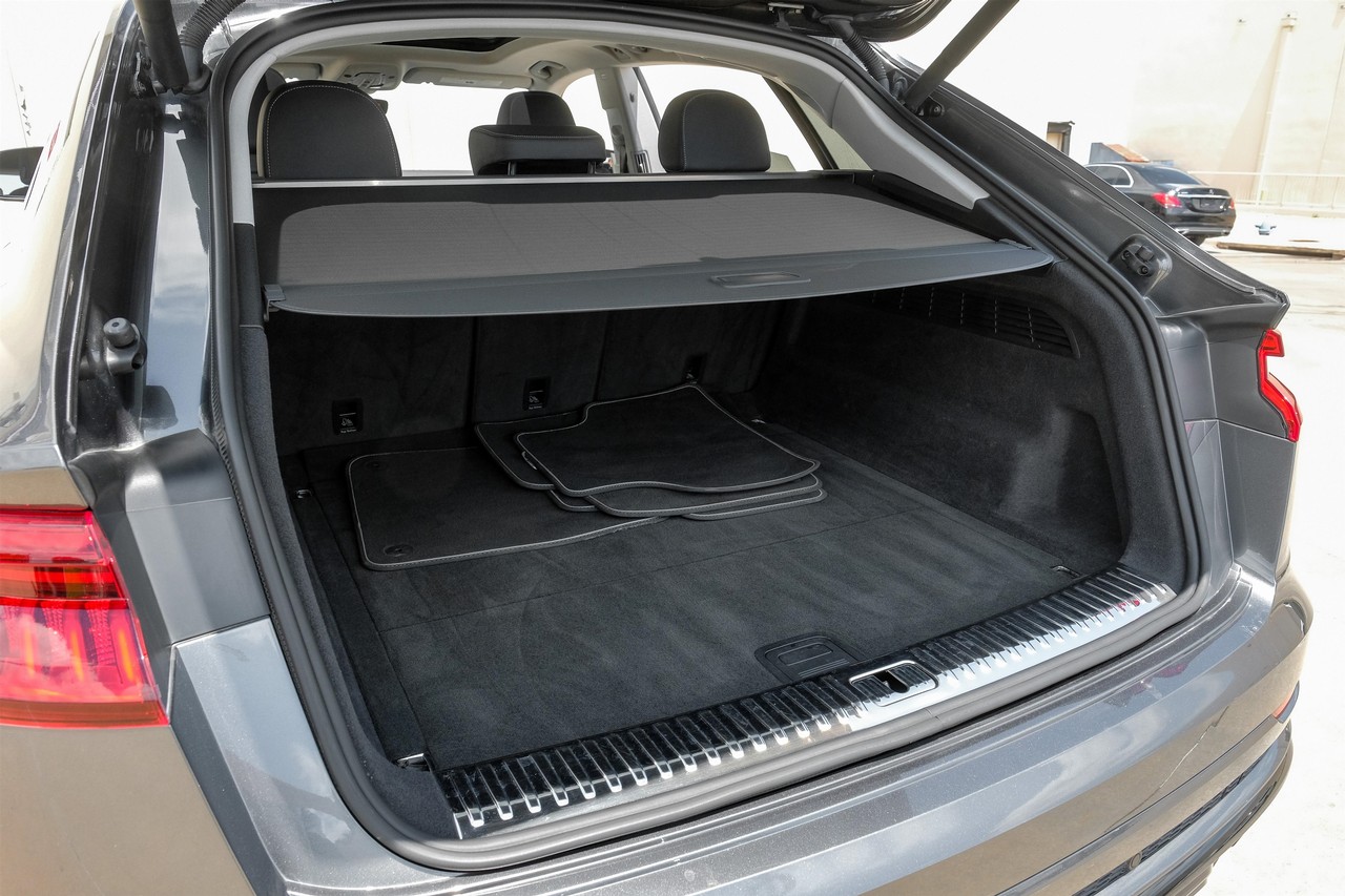 Audi Q8 Vehicle Main Gallery Image 50