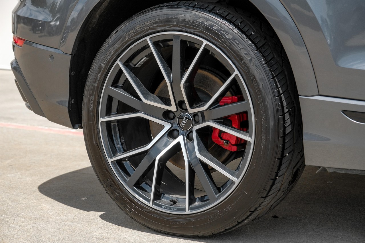 Audi Q8 Vehicle Main Gallery Image 52