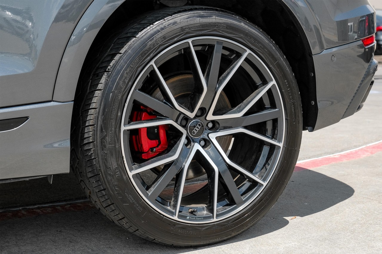 Audi Q8 Vehicle Main Gallery Image 55