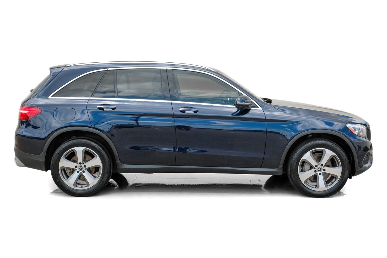 Mercedes-Benz GLC Vehicle Main Gallery Image 08