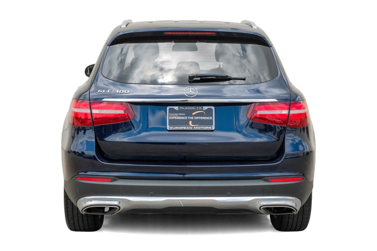 Mercedes-Benz GLC Vehicle Main Gallery Image 10