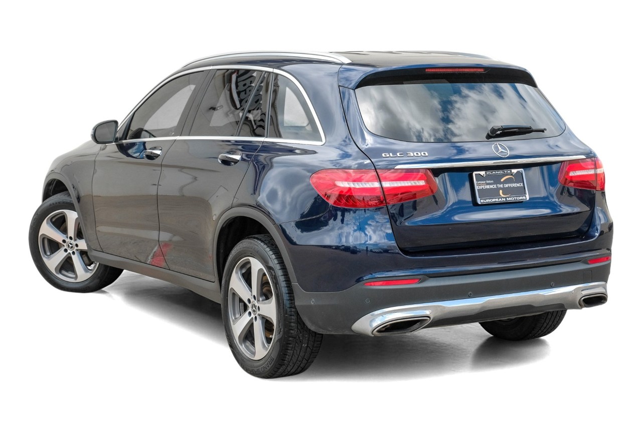 Mercedes-Benz GLC Vehicle Main Gallery Image 11
