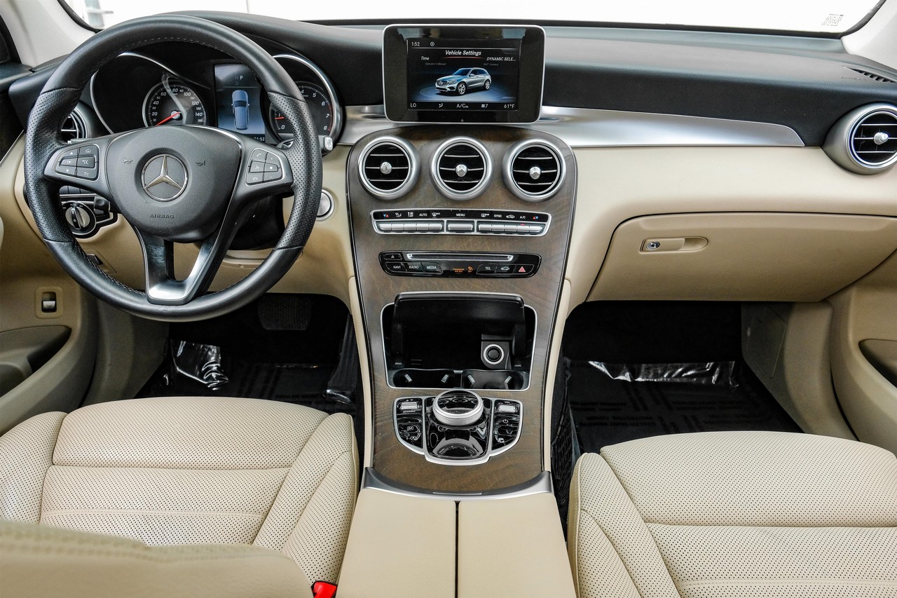 Mercedes-Benz GLC Vehicle Main Gallery Image 15