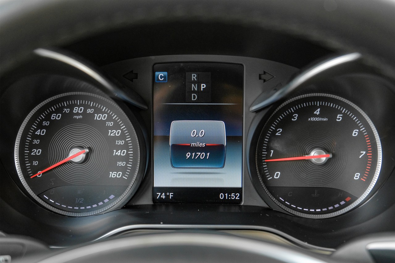 Mercedes-Benz GLC Vehicle Main Gallery Image 19