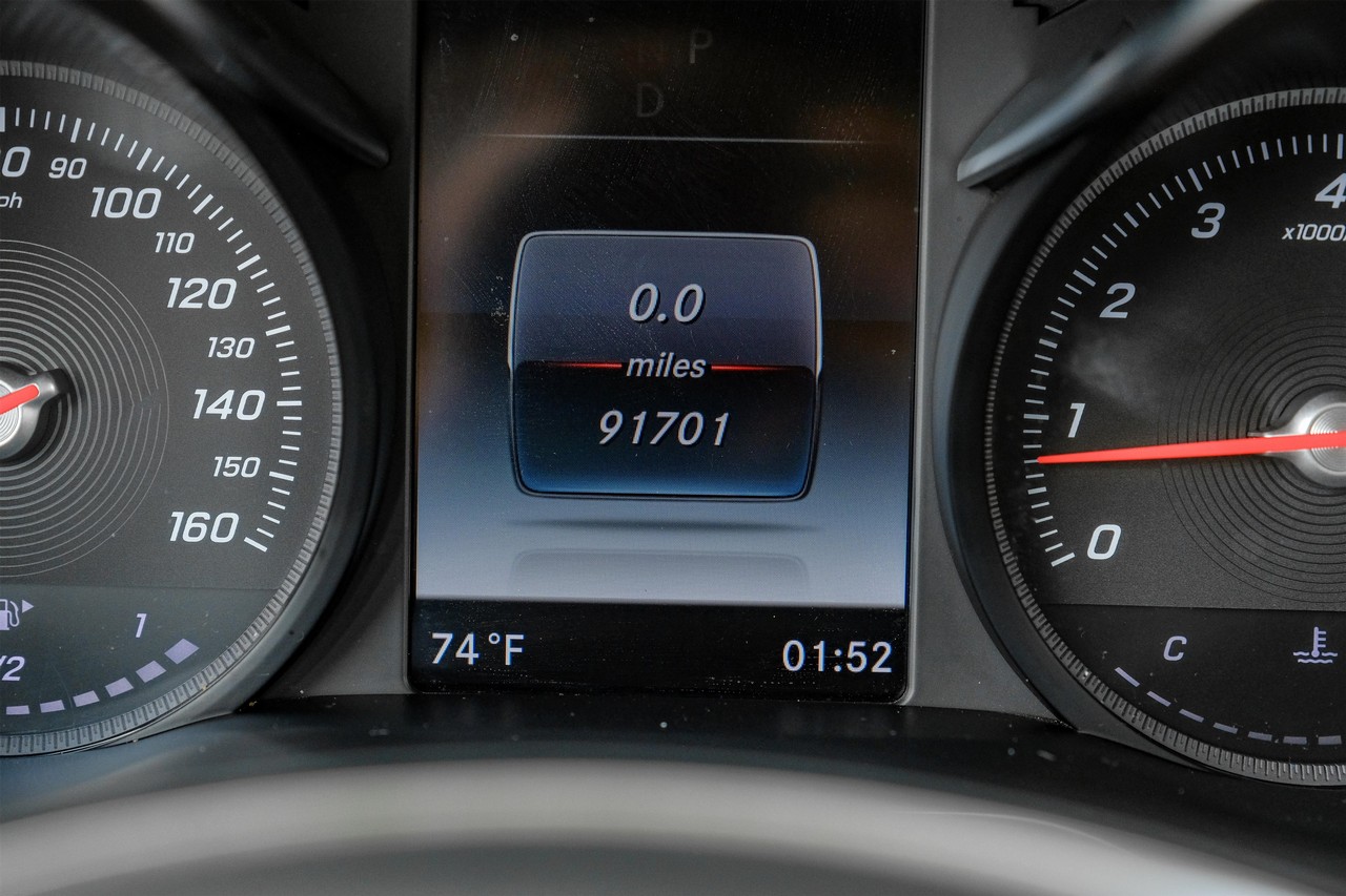 Mercedes-Benz GLC Vehicle Main Gallery Image 20