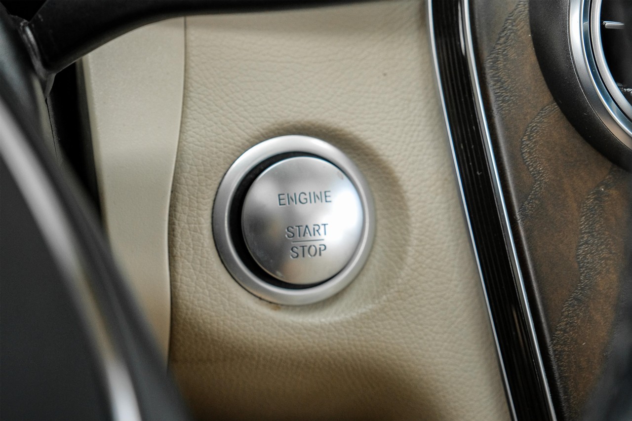 Mercedes-Benz GLC Vehicle Main Gallery Image 21