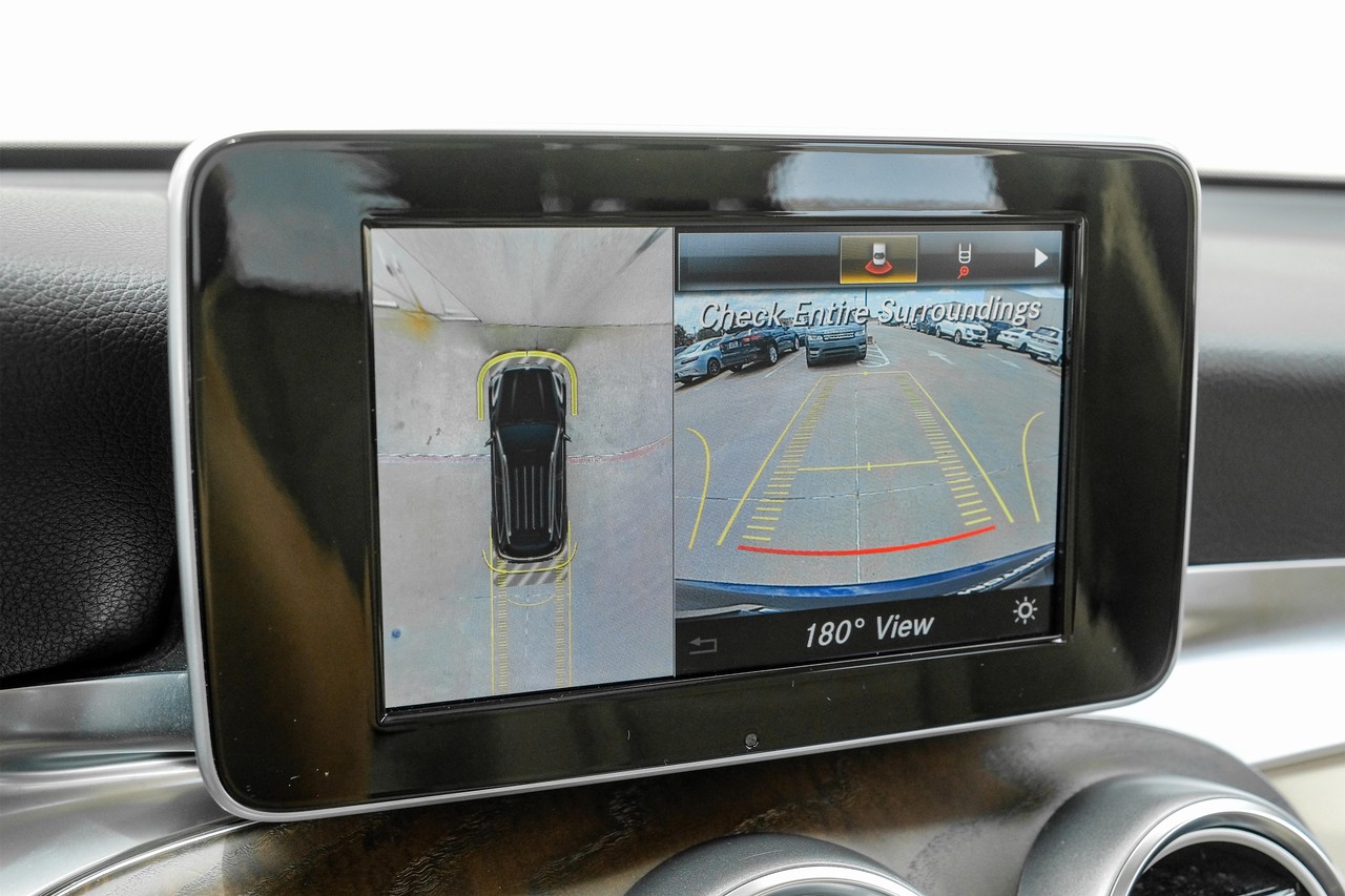 Mercedes-Benz GLC Vehicle Main Gallery Image 22