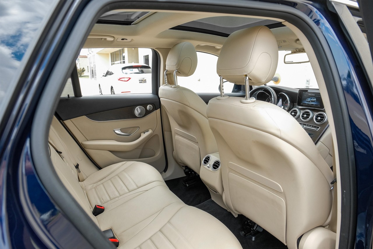 Mercedes-Benz GLC Vehicle Main Gallery Image 33