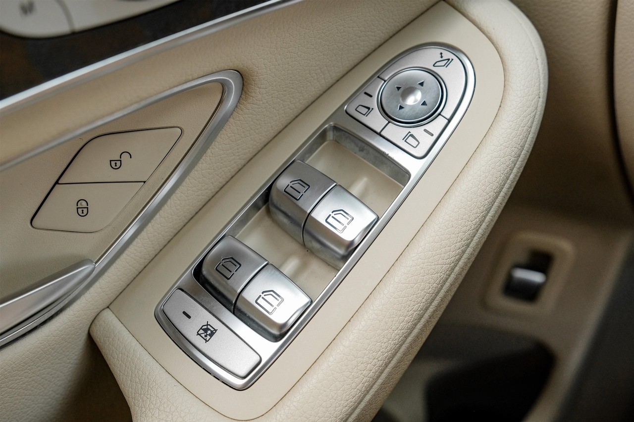 Mercedes-Benz GLC Vehicle Main Gallery Image 37