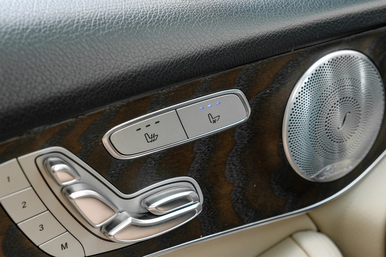 Mercedes-Benz GLC Vehicle Main Gallery Image 38