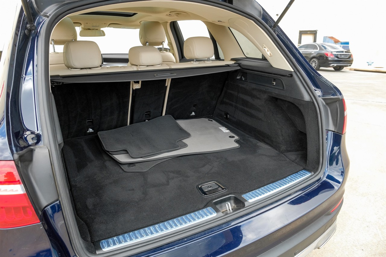 Mercedes-Benz GLC Vehicle Main Gallery Image 48