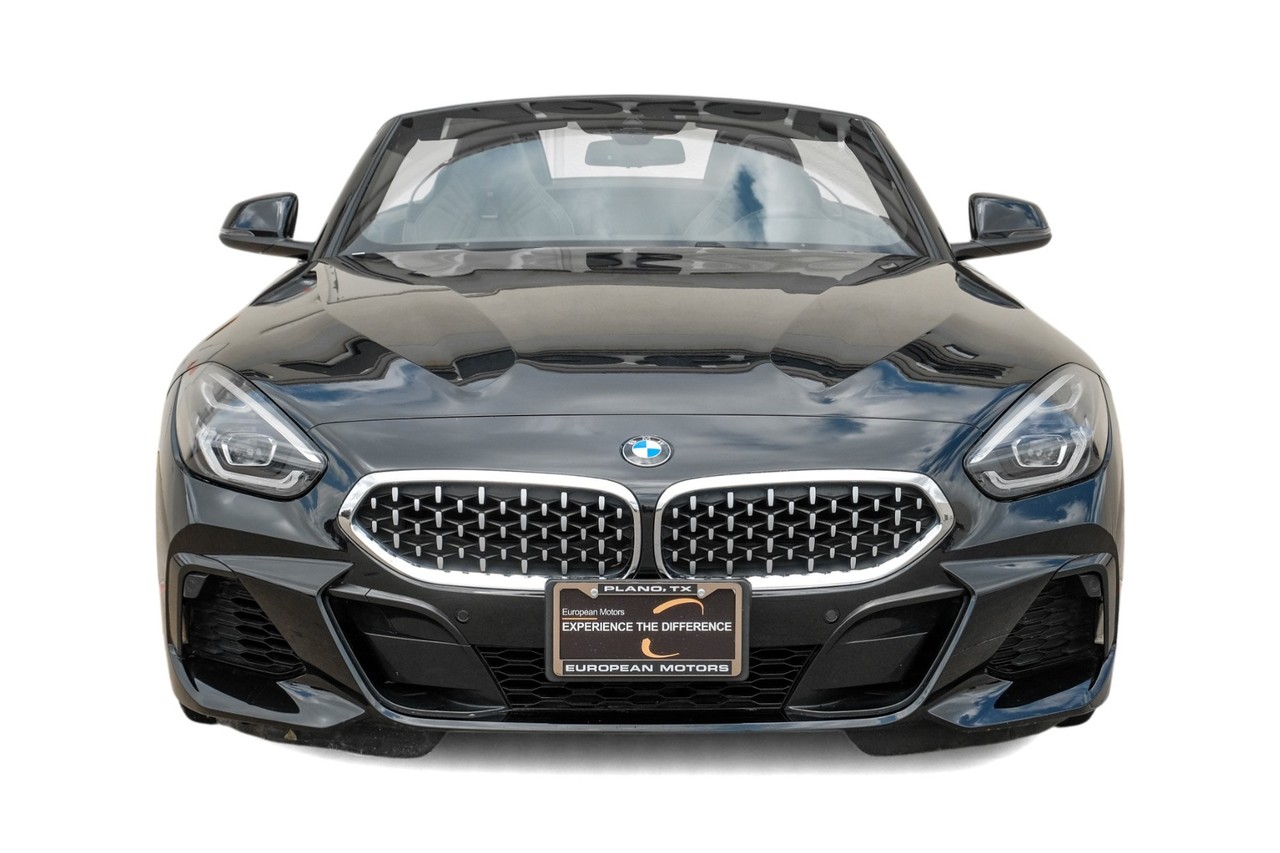 BMW Z4 Vehicle Main Gallery Image 06