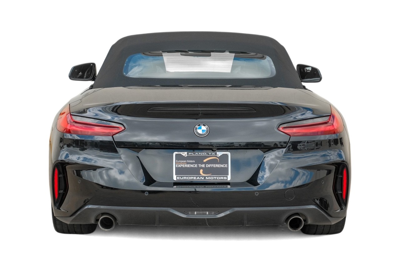 BMW Z4 Vehicle Main Gallery Image 15