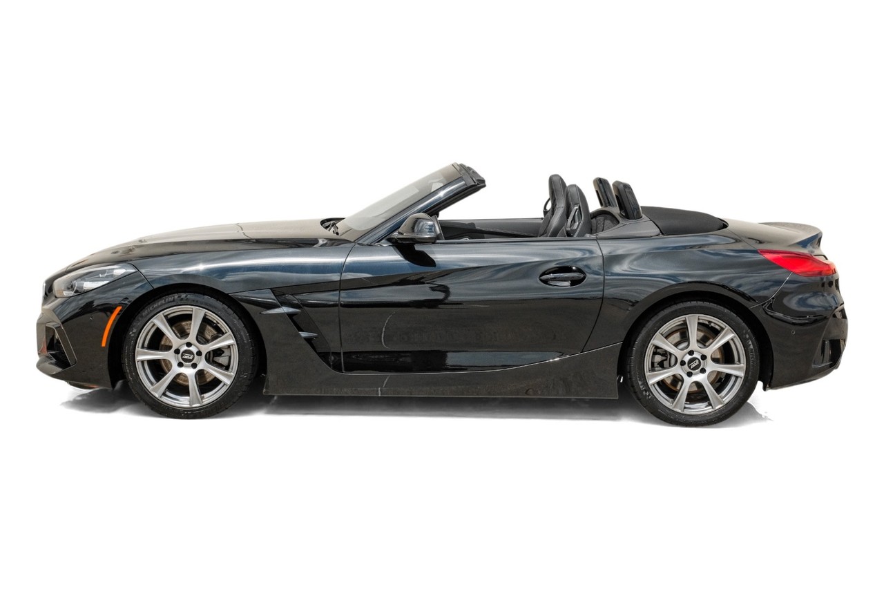 BMW Z4 Vehicle Main Gallery Image 18