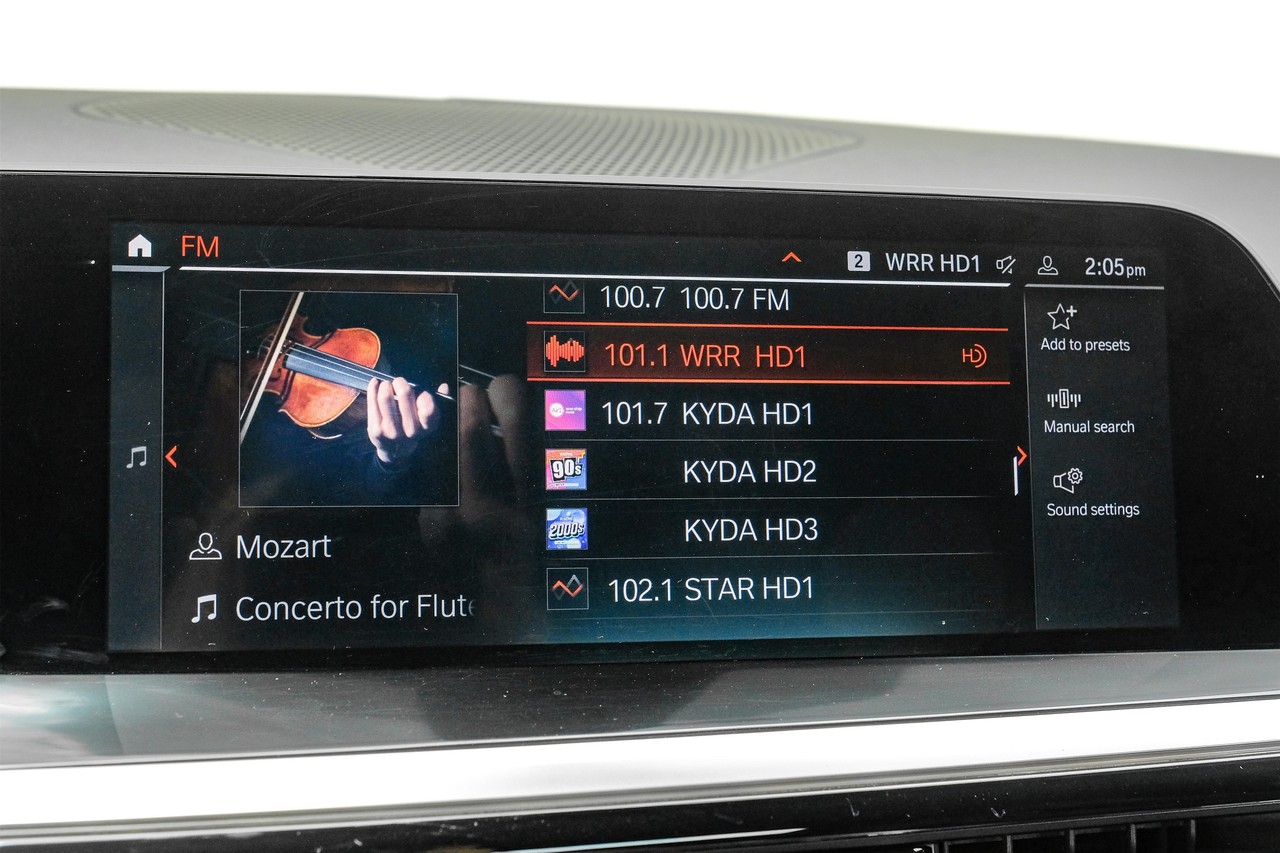 BMW Z4 Vehicle Main Gallery Image 35
