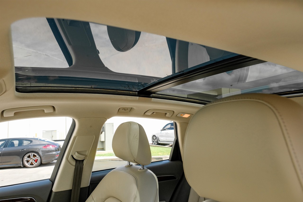 Audi Q5 Vehicle Main Gallery Image 05