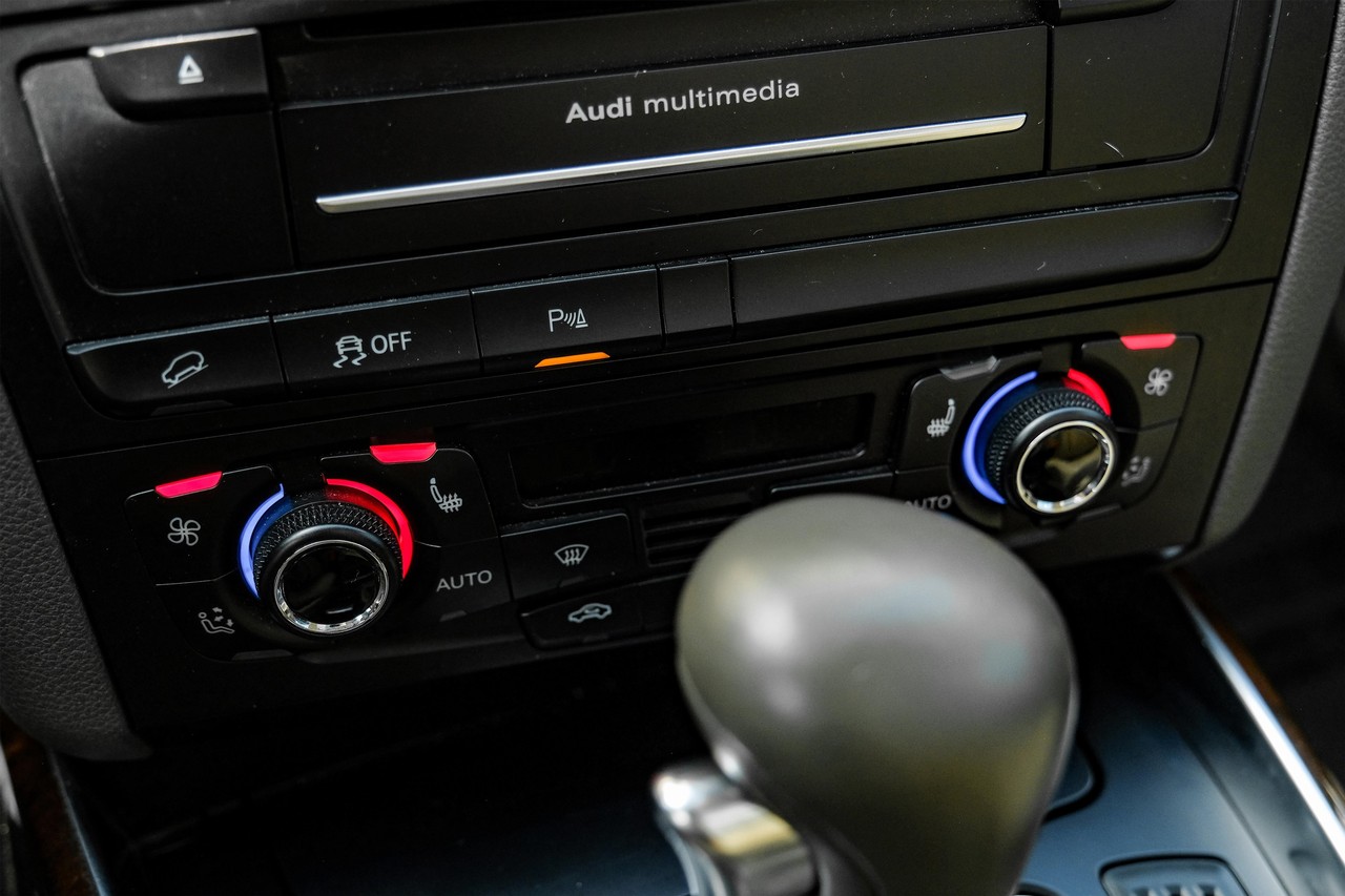 Audi Q5 Vehicle Main Gallery Image 26