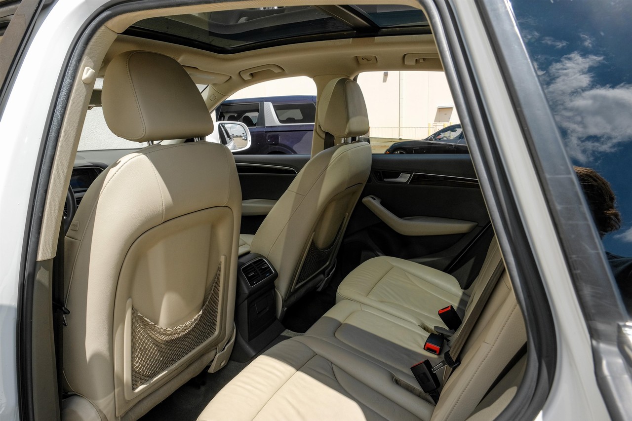 Audi Q5 Vehicle Main Gallery Image 35