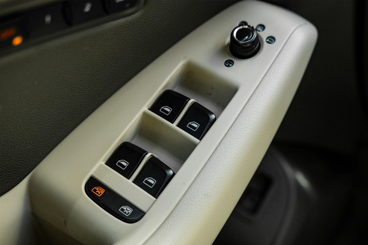 Audi Q5 Vehicle Main Gallery Image 40