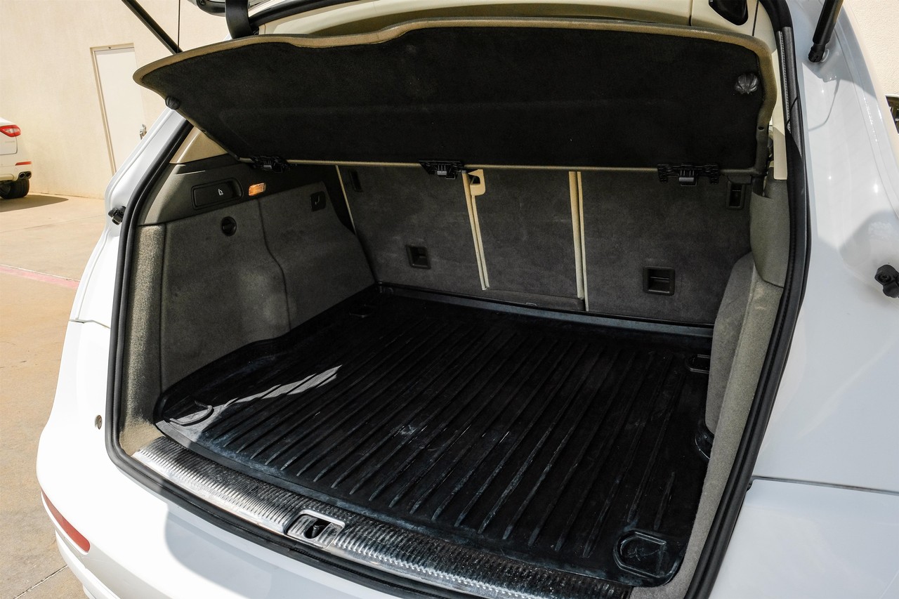Audi Q5 Vehicle Main Gallery Image 46