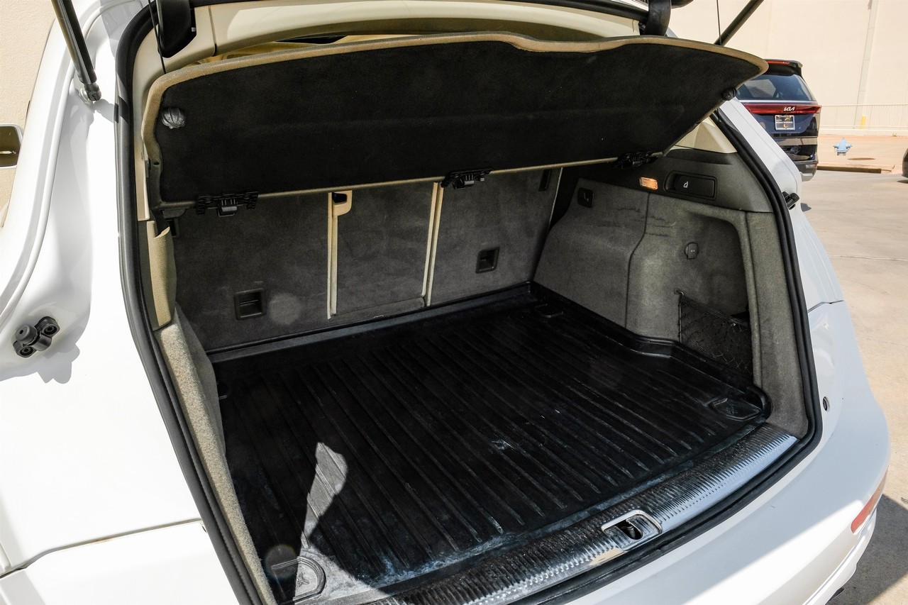Audi Q5 Vehicle Main Gallery Image 47