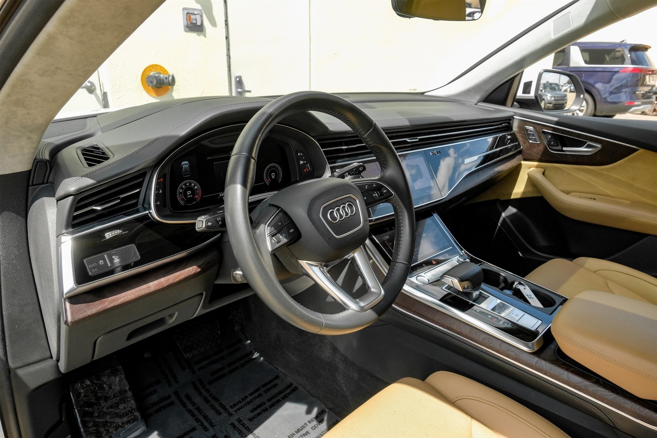 Audi Q8 Vehicle Main Gallery Image 03