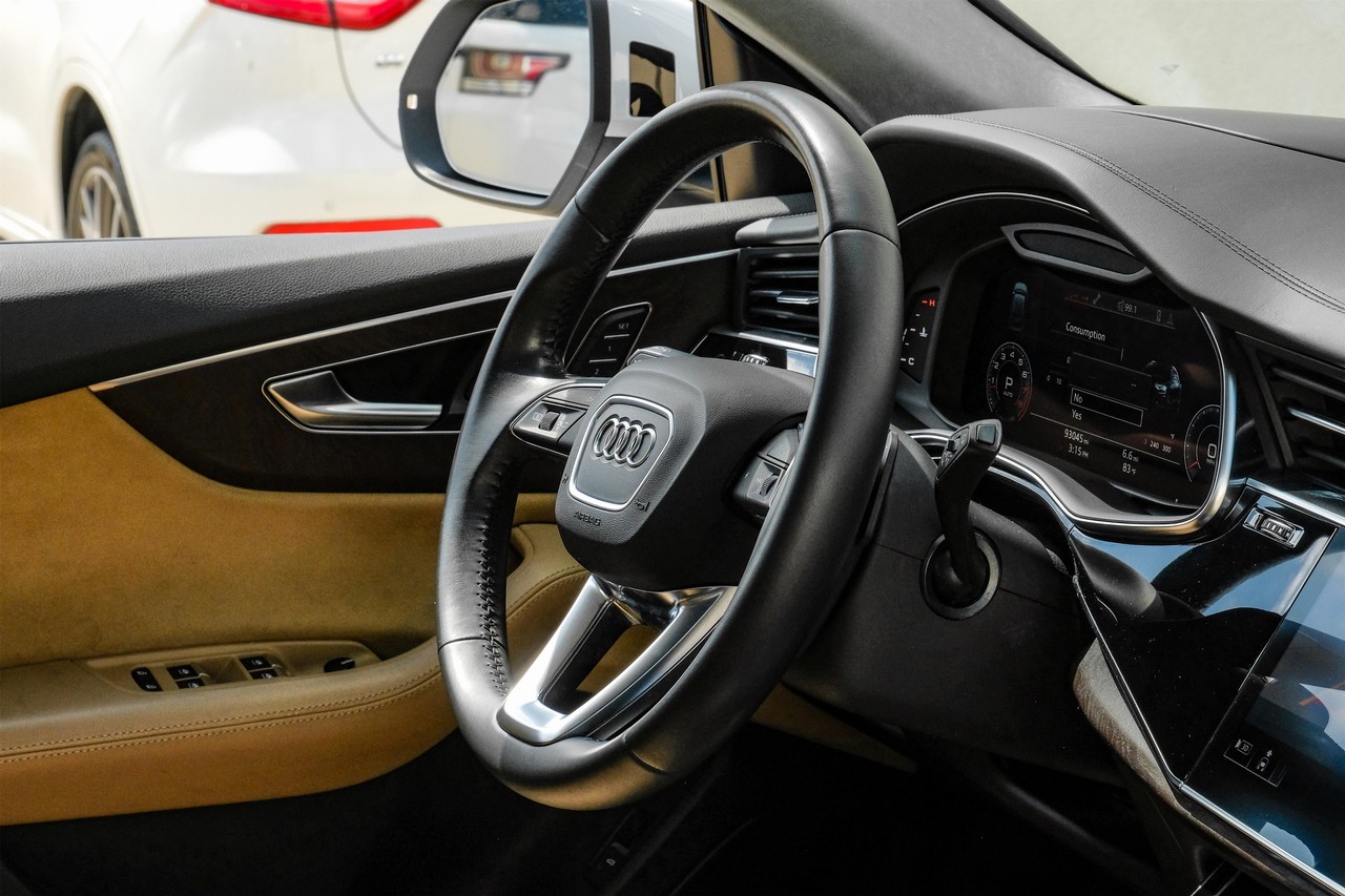 Audi Q8 Vehicle Main Gallery Image 14