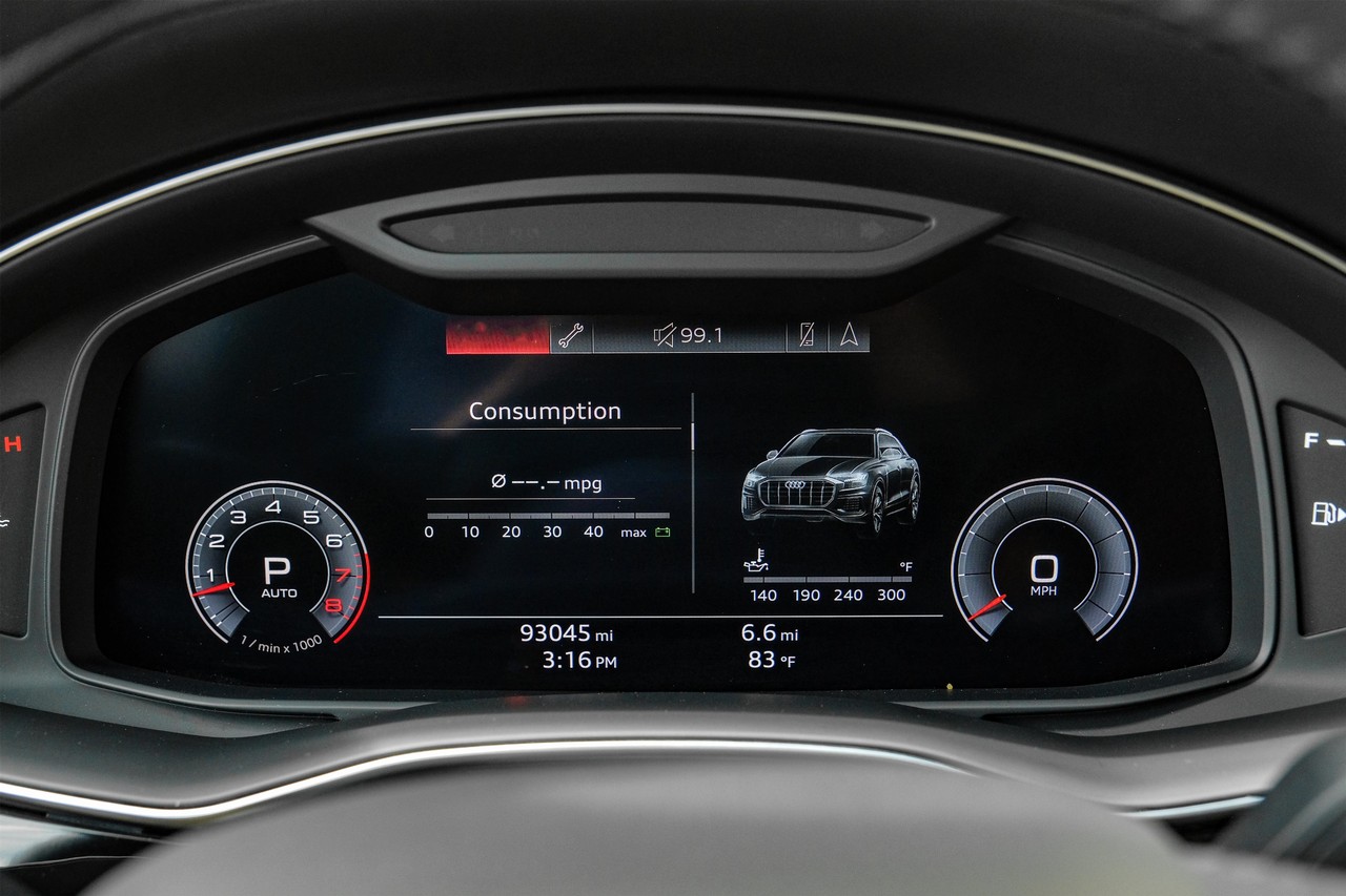 Audi Q8 Vehicle Main Gallery Image 19