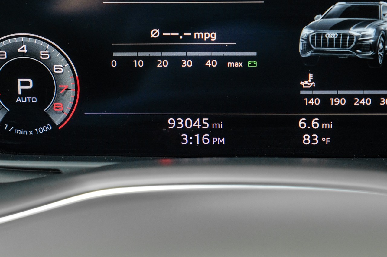 Audi Q8 Vehicle Main Gallery Image 20