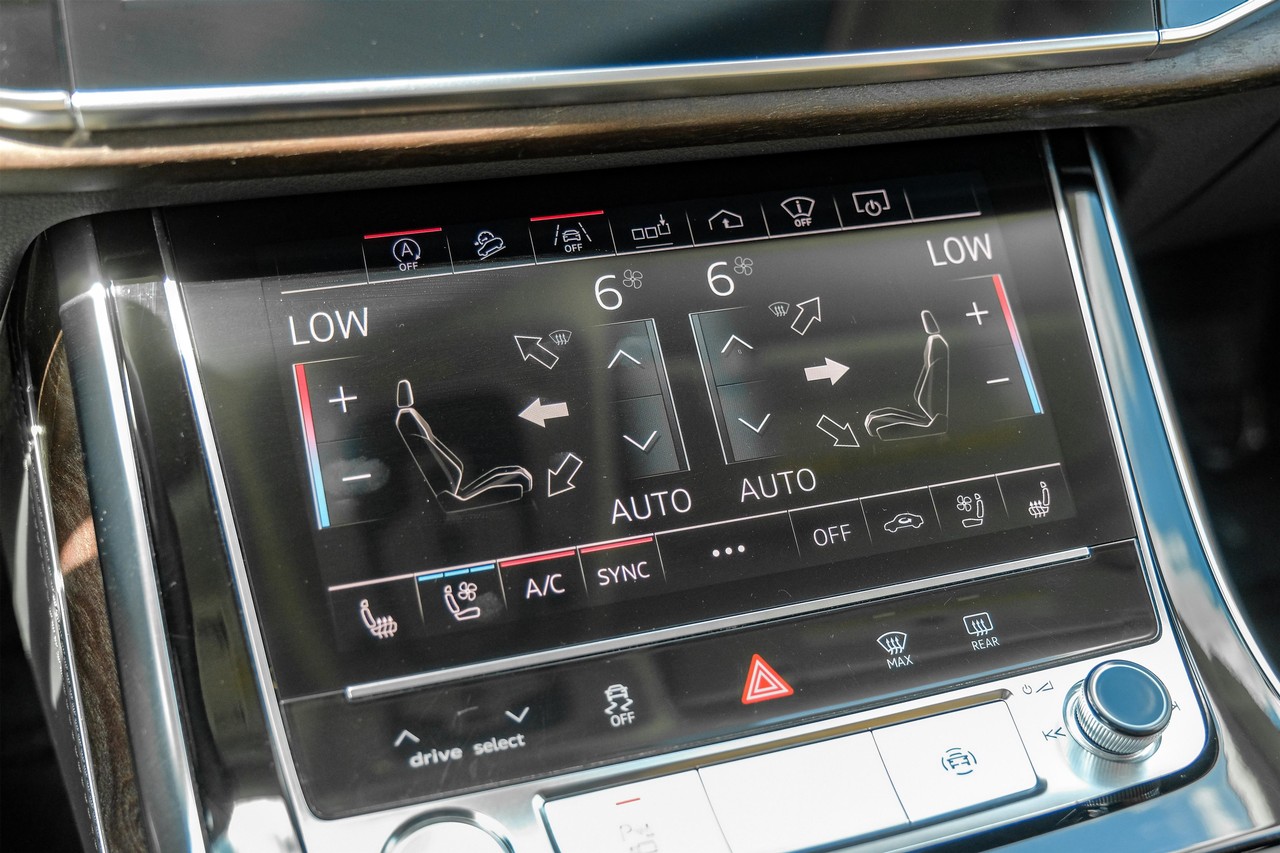 Audi Q8 Vehicle Main Gallery Image 27