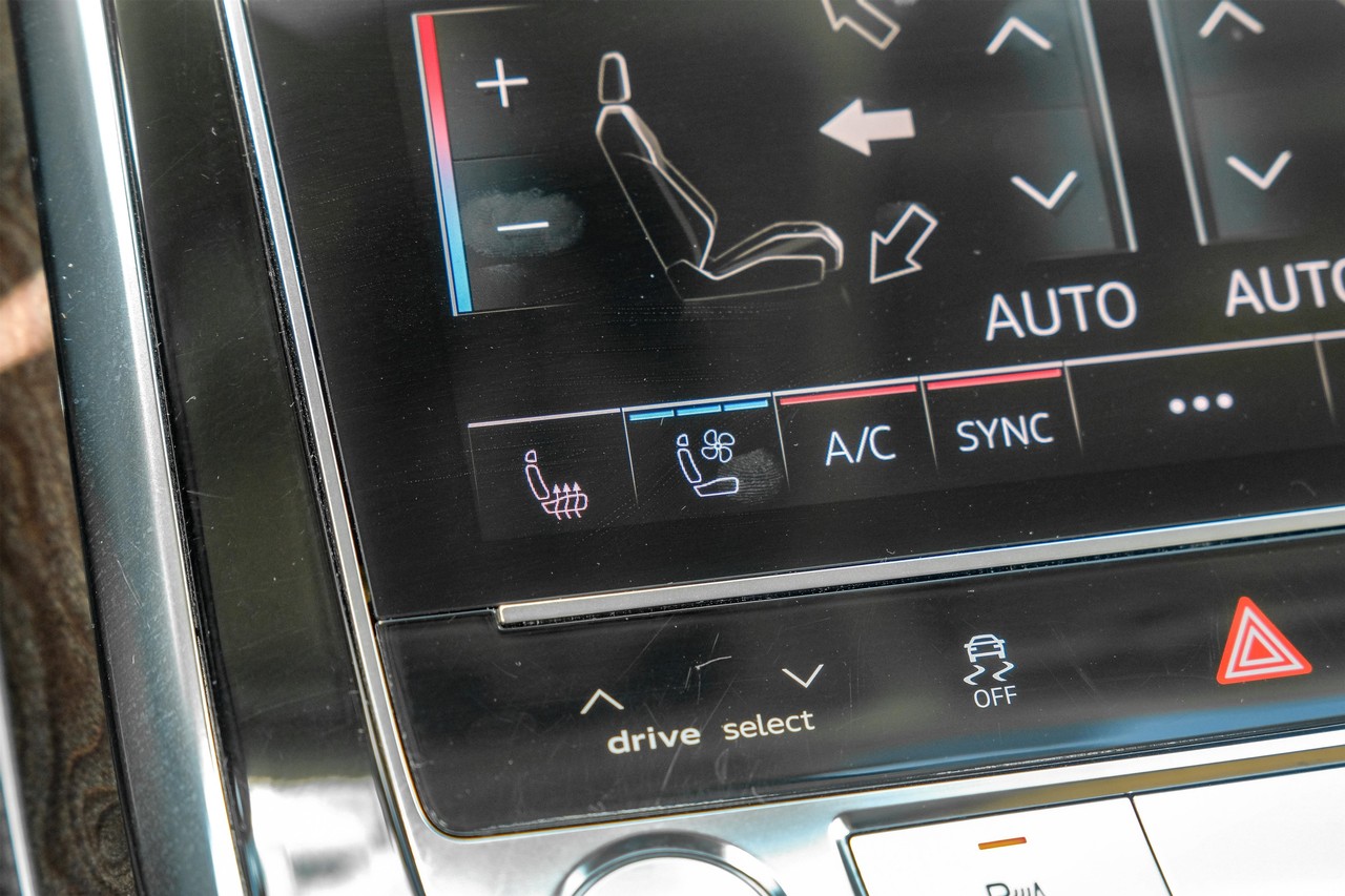 Audi Q8 Vehicle Main Gallery Image 28