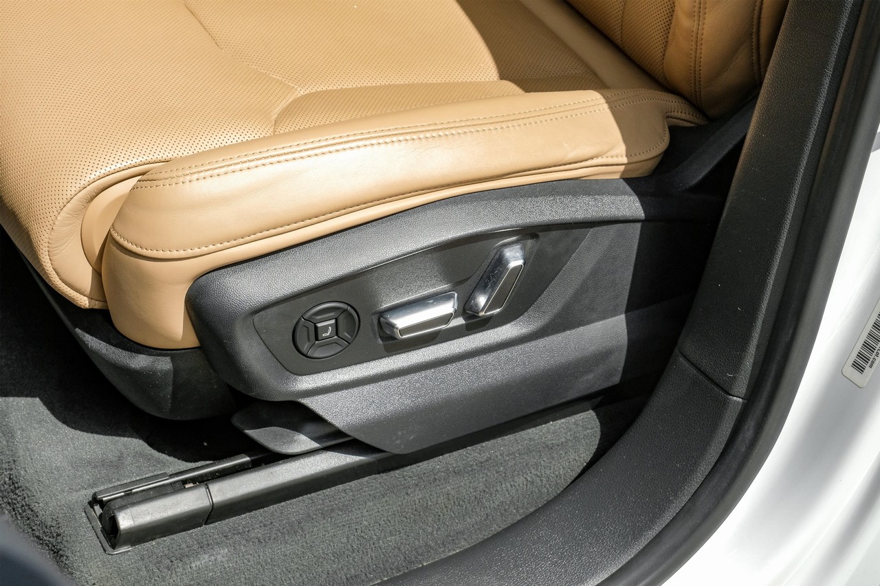 Audi Q8 Vehicle Main Gallery Image 31