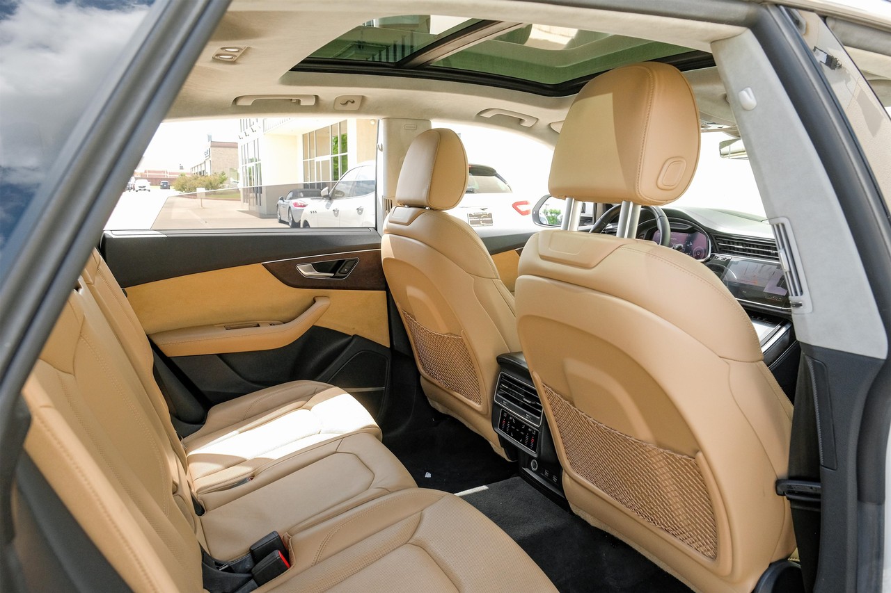 Audi Q8 Vehicle Main Gallery Image 34