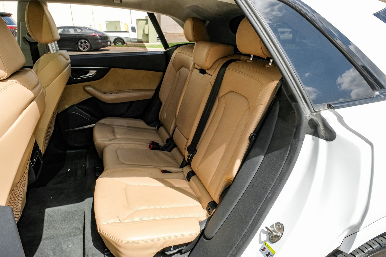Audi Q8 Vehicle Main Gallery Image 36