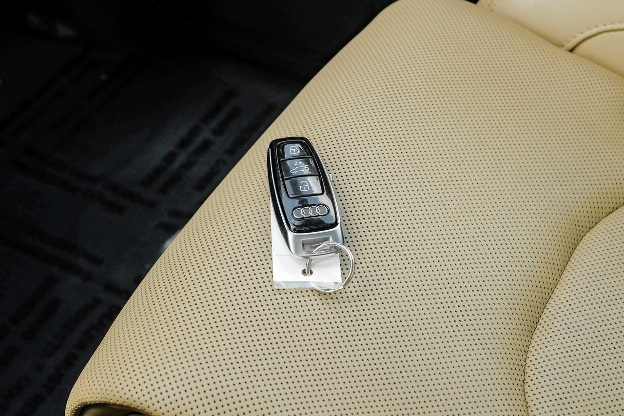 Audi Q8 Vehicle Main Gallery Image 54