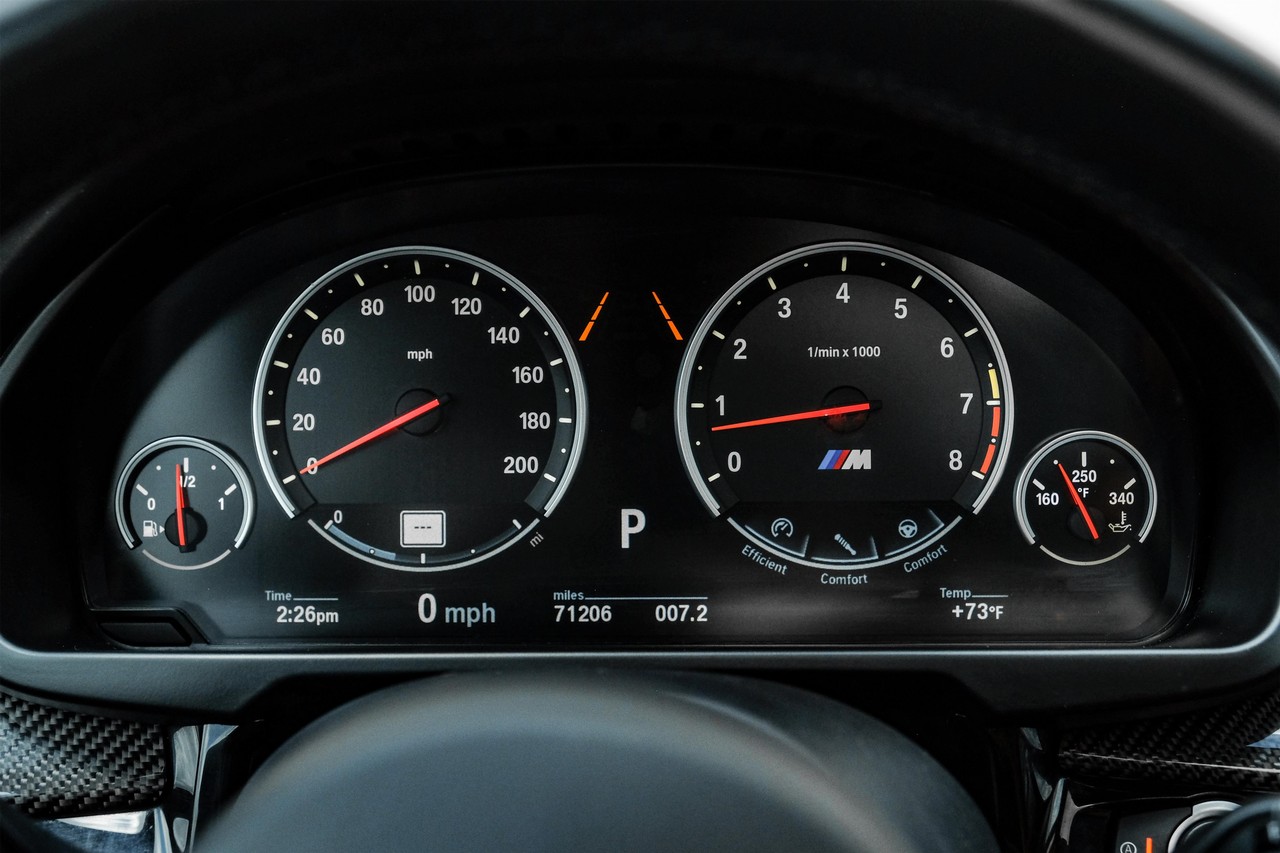 BMW X5 M Vehicle Main Gallery Image 19