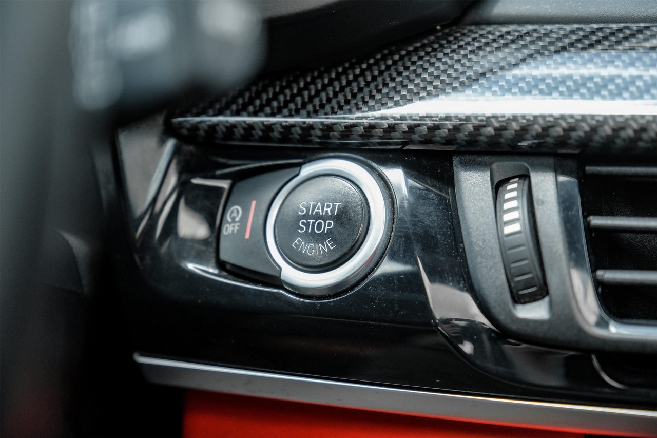 BMW X5 M Vehicle Main Gallery Image 21