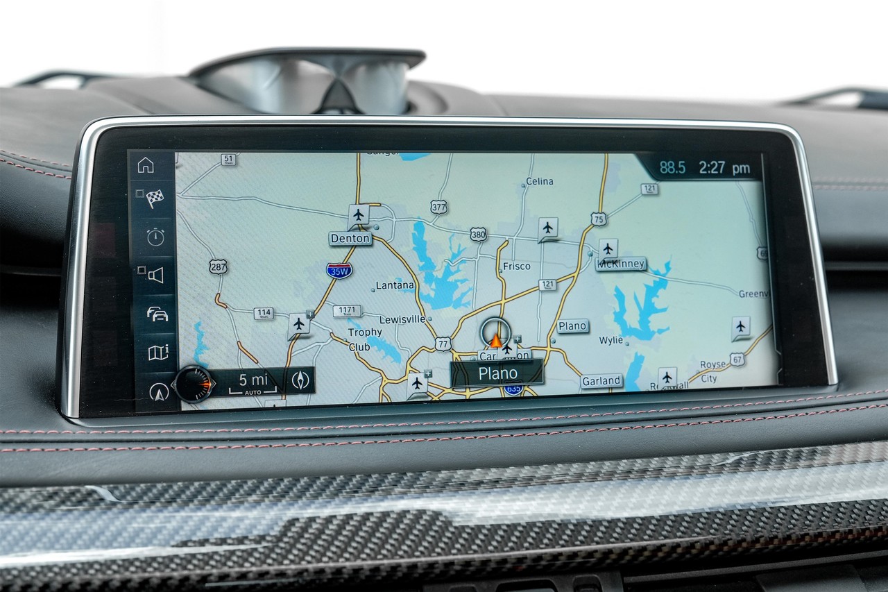 BMW X5 M Vehicle Main Gallery Image 22