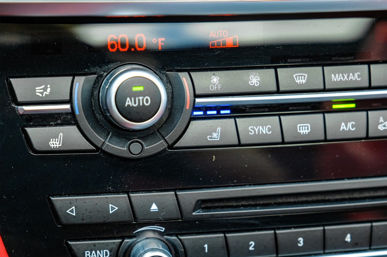 BMW X5 M Vehicle Main Gallery Image 30