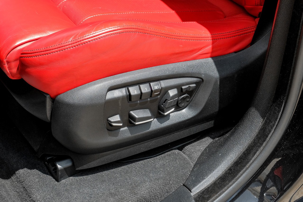 BMW X5 M Vehicle Main Gallery Image 34