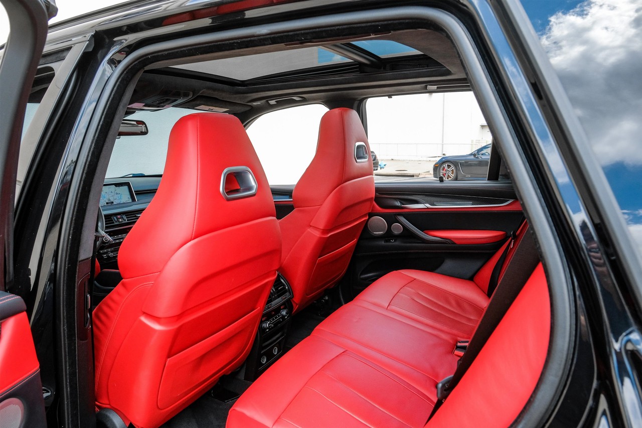 BMW X5 M Vehicle Main Gallery Image 38