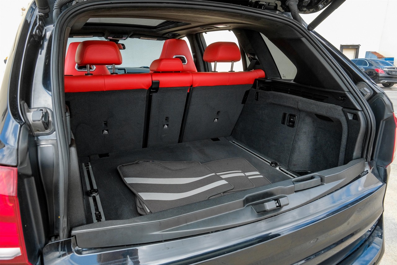 BMW X5 M Vehicle Main Gallery Image 50