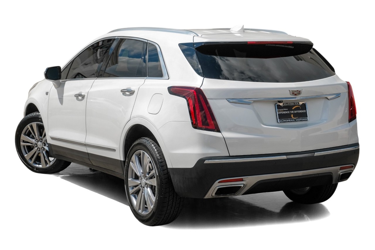 Cadillac XT5 Vehicle Main Gallery Image 11