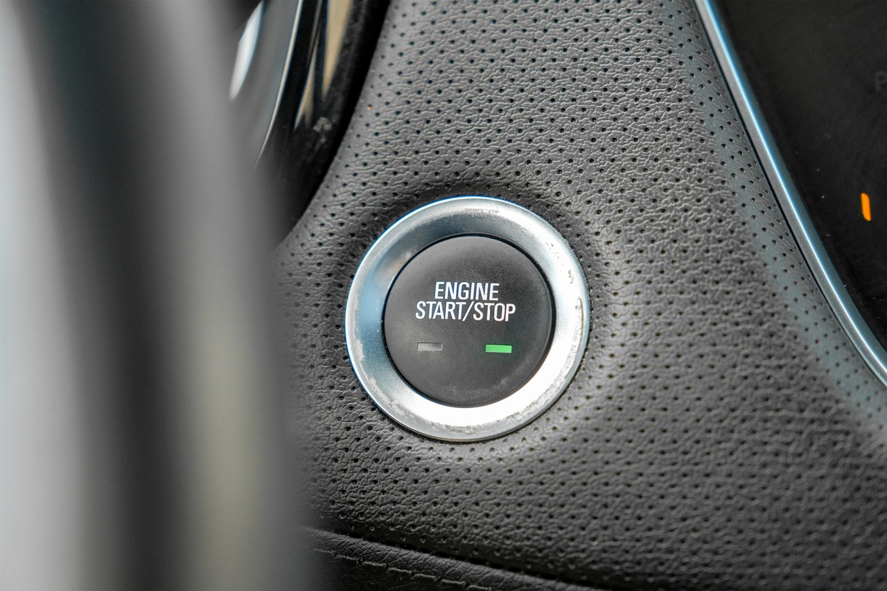 Cadillac XT5 Vehicle Main Gallery Image 21